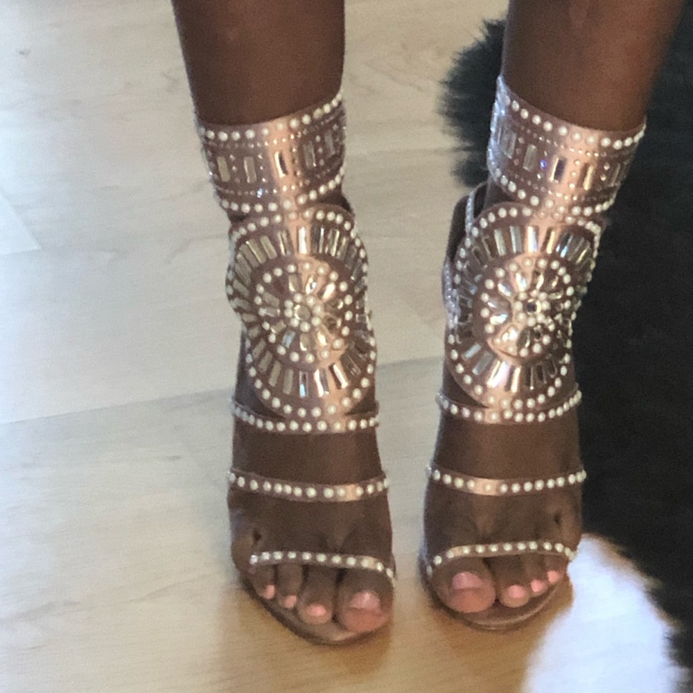 Rose gold/ pearl heels